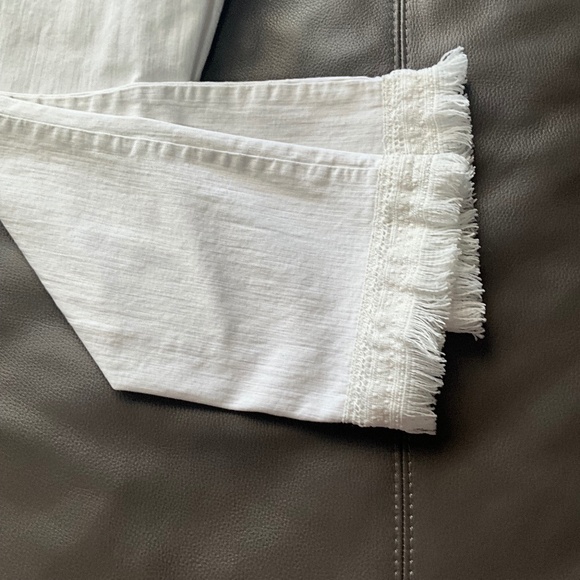 NYDJ BILLIE Ankle Boot Jeans Lace Fringe Hippie Boho Stretch LiftxTuck White 12 - Picture 2 of 8